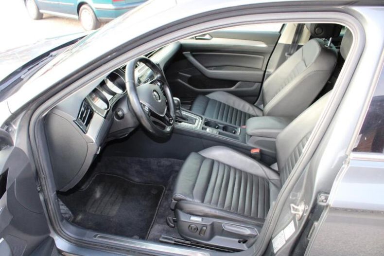 Volkswagen Passat - hlavní fotka