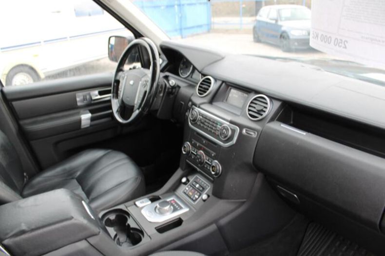 Land Rover Discovery - hlavní fotka