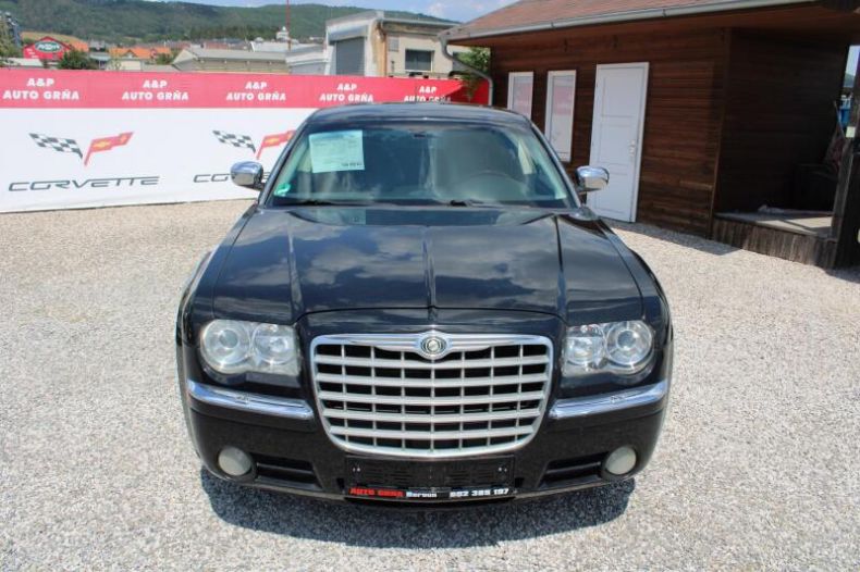 Chrysler 300 - hlavní fotka