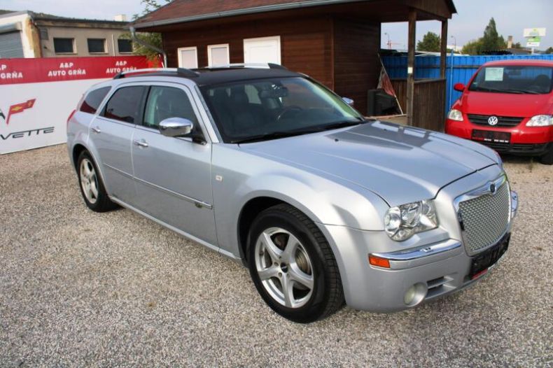 Chrysler 300 - hlavní foto