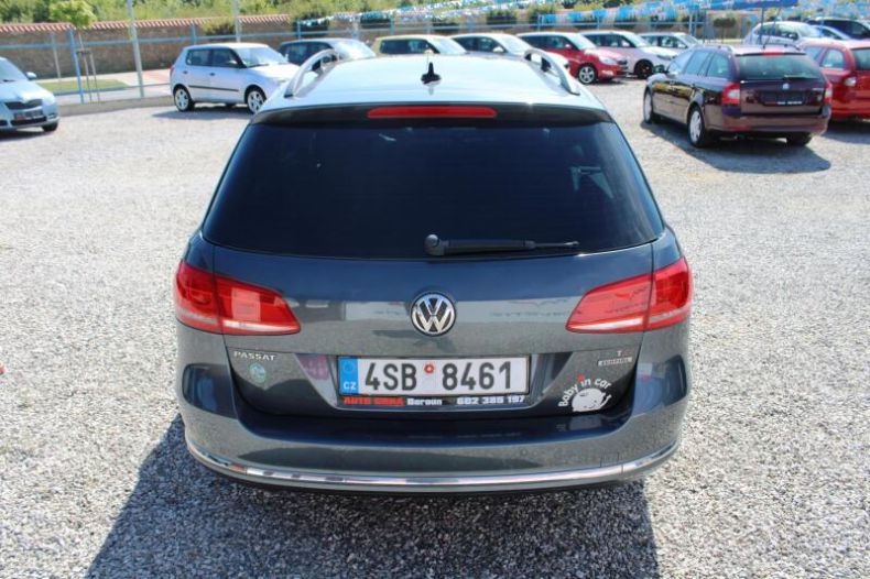 Volkswagen Passat - hlavní fotka