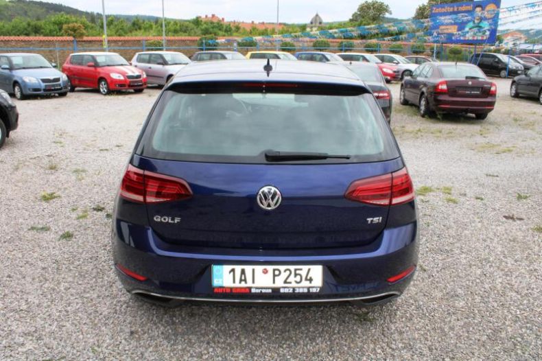 Volkswagen Golf - hlavní fotka