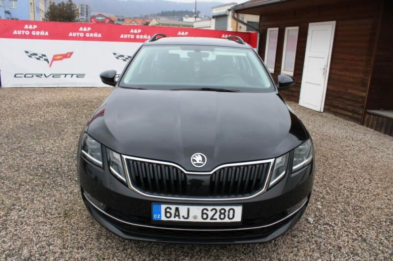 Škoda Octavia - hlavní fotka