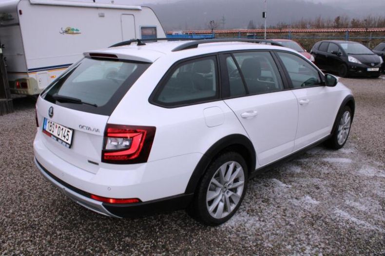 Škoda Octavia - hlavní fotka