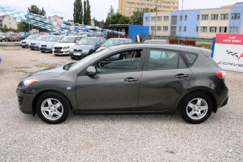 Mazda 3 - hlavní fotka