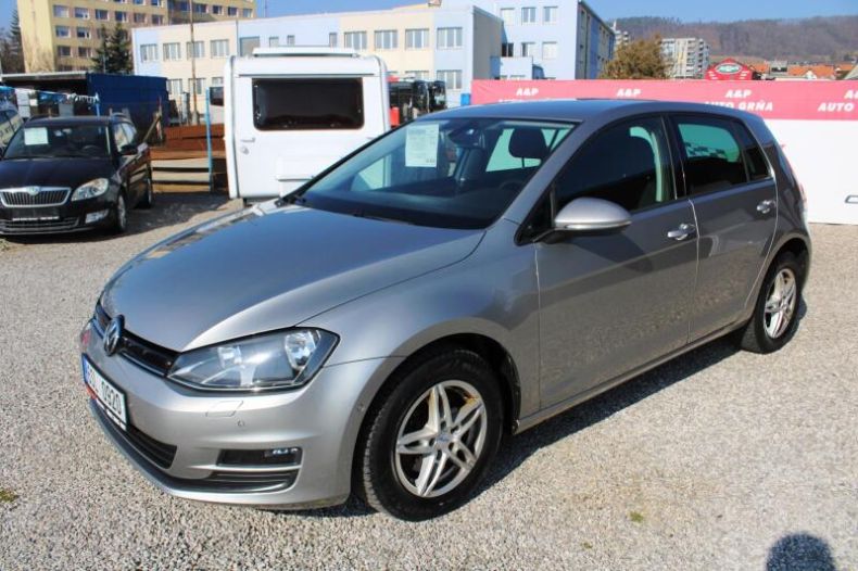 Volkswagen Golf - hlavní fotka