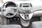 Mitsubishi Grandis - fotka číslo 15