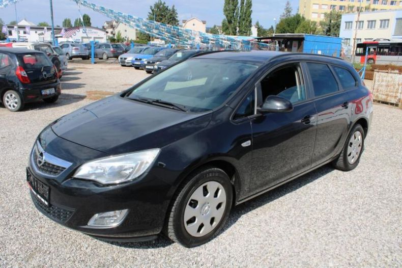 Opel Astra - hlavní fotka