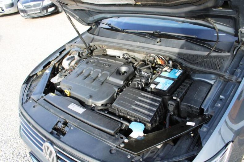 Volkswagen Passat - hlavní fotka