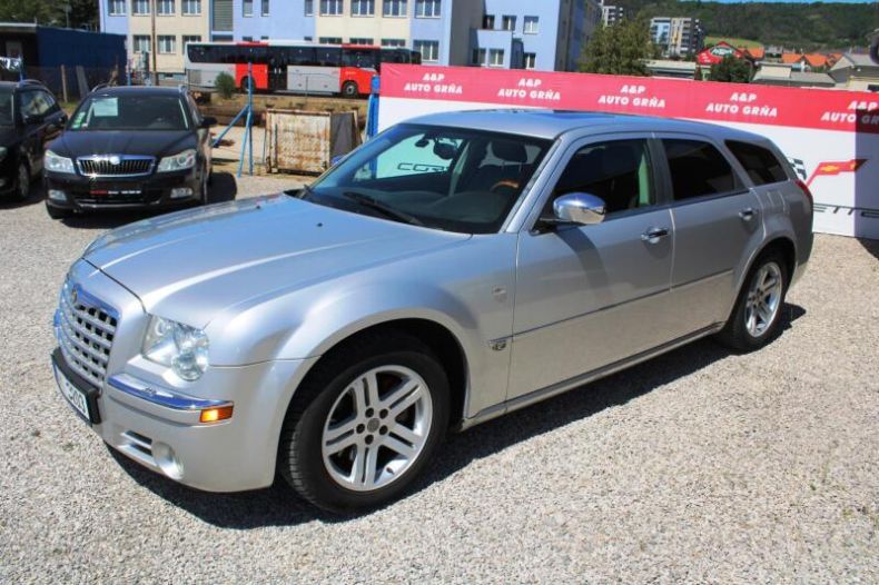 Chrysler 300 - hlavní fotka