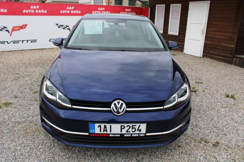 Volkswagen Golf - hlavní fotka