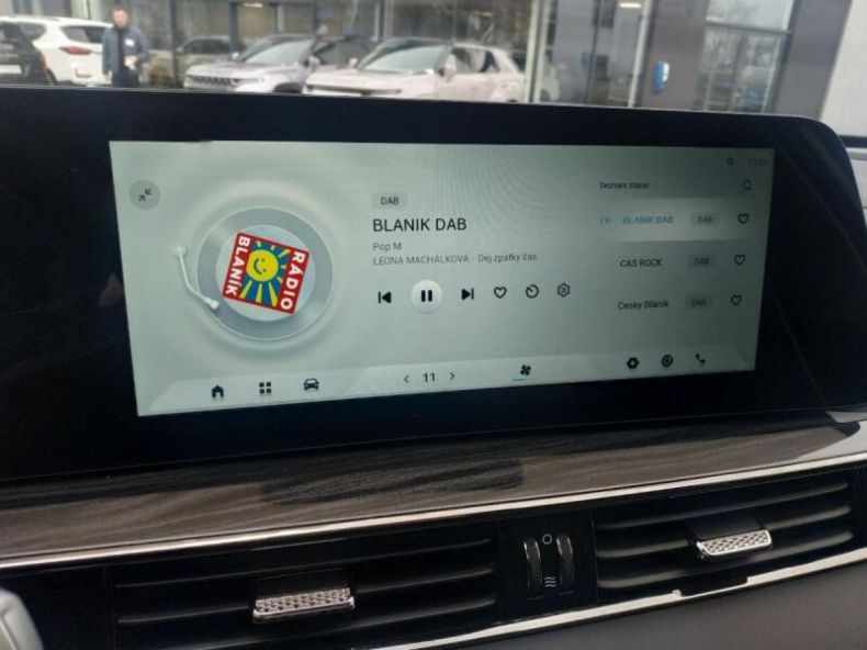 Omoda 5 - hlavní fotka