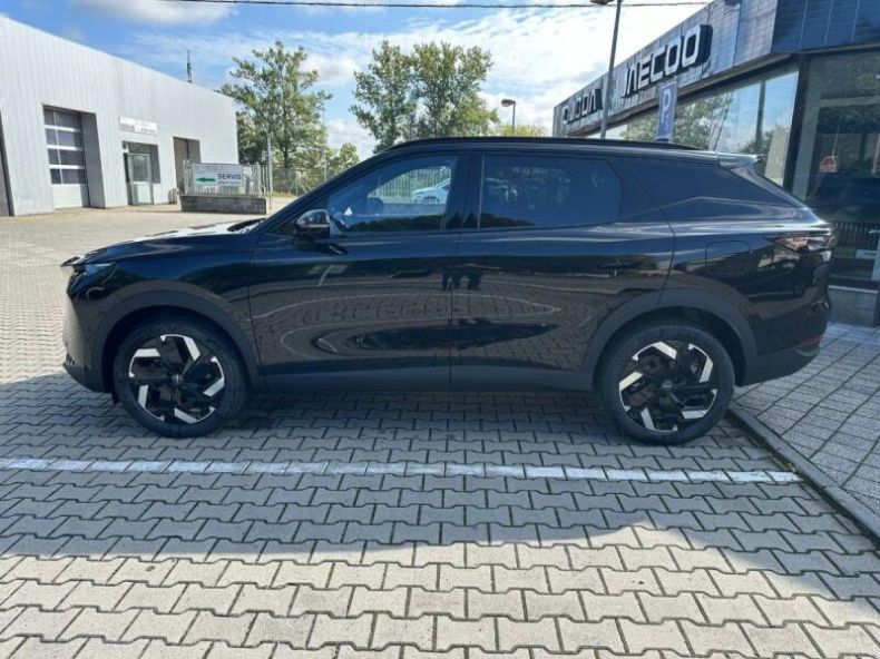 Omoda 7 - hlavní fotka