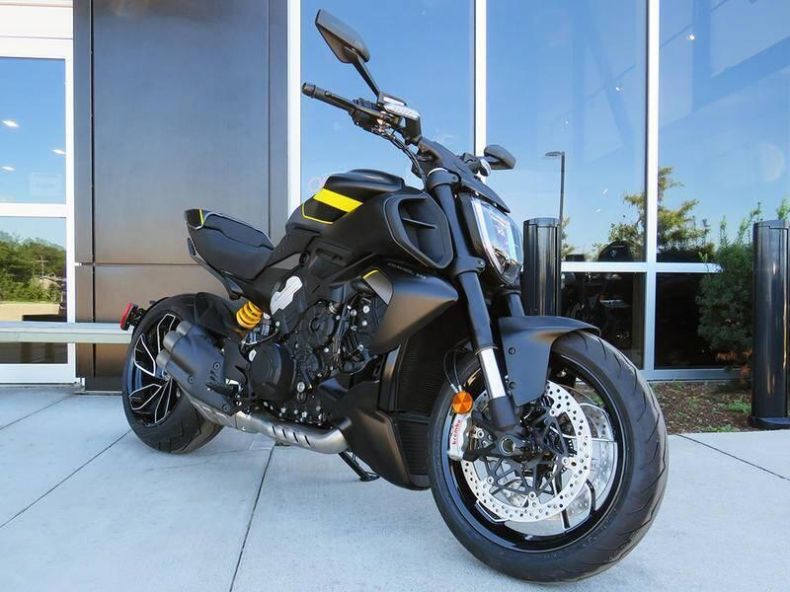 Ducati Diavel - hlavní fotka