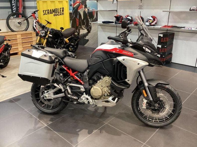 Ducati Multistrada V4 S - hlavní foto