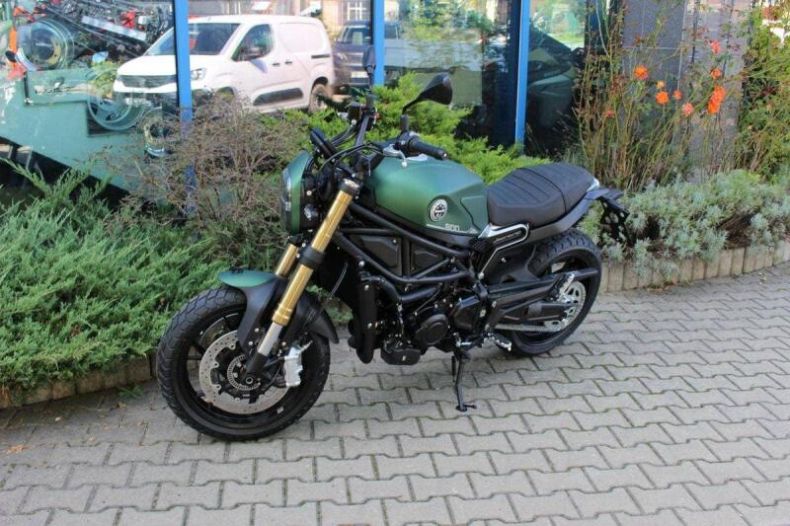 Benelli Leoncino 800 - hlavní foto