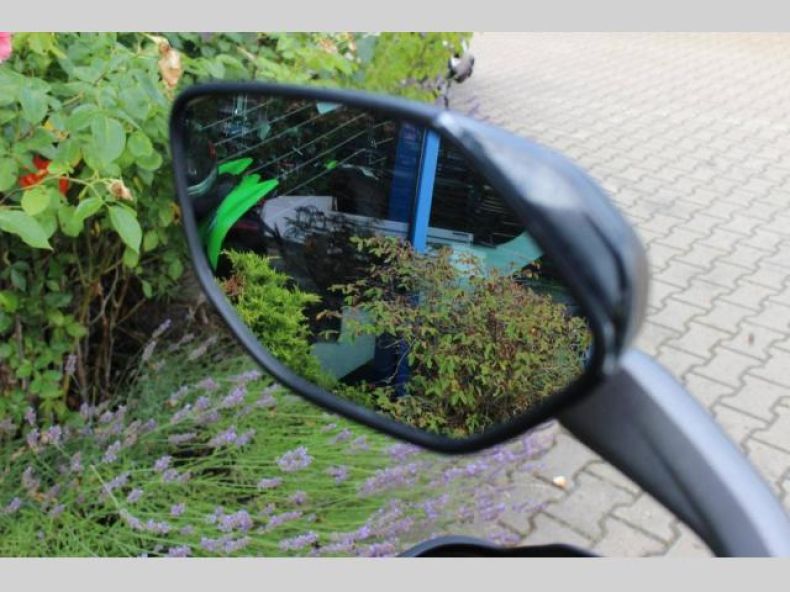 Ducati Multistrada V4 S - hlavní fotka