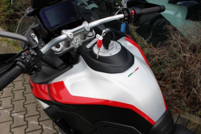 Ducati Multistrada V4 S - hlavní fotka