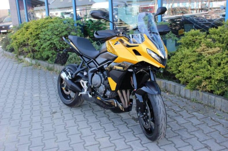 Triumph Tiger - hlavní foto