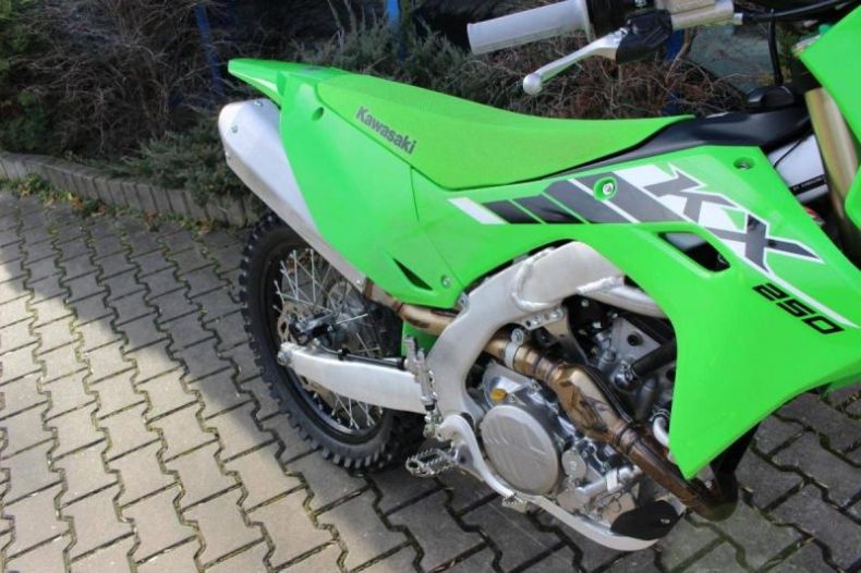 Kawasaki KX  - hlavní fotka