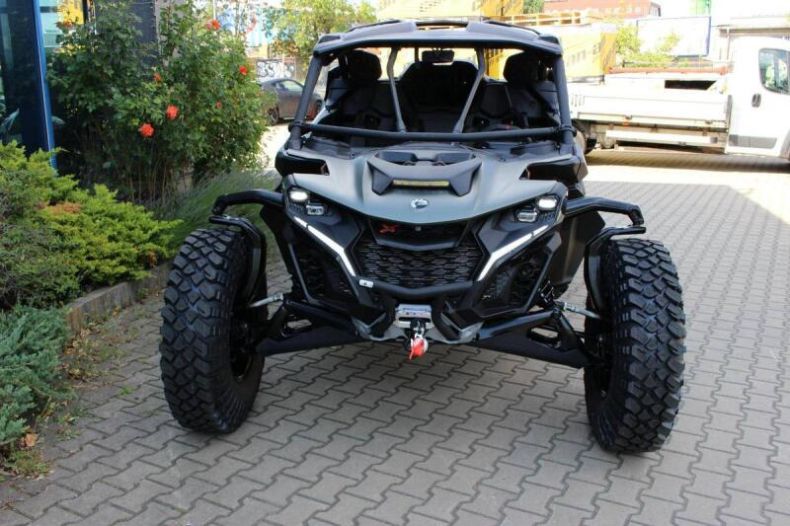 Can-Am Maverick R - hlavní fotka