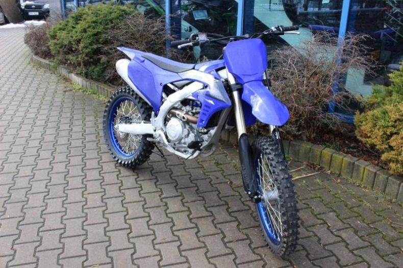Yamaha YZ - hlavní foto