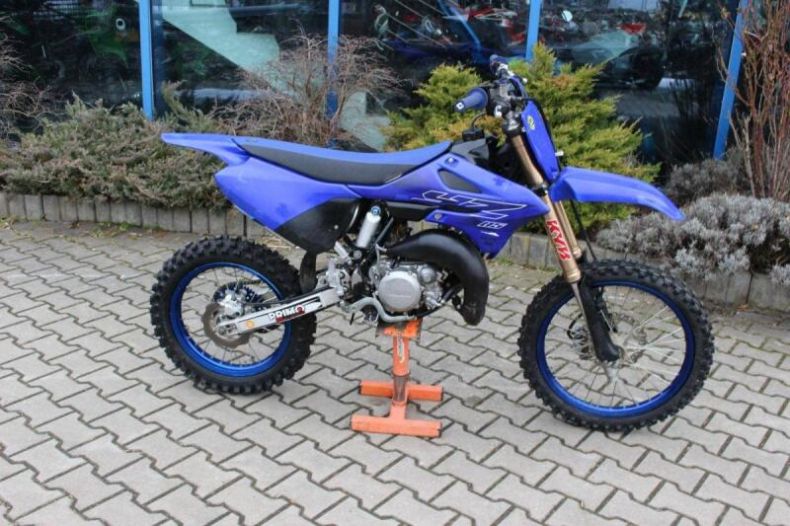 Yamaha YZ - hlavní foto