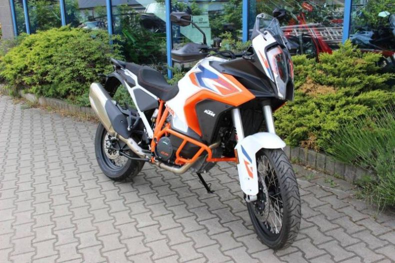 KTM Naked Bike - hlavní foto