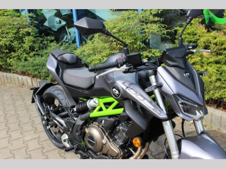 QJ Motor SRK 400 - hlavní fotka