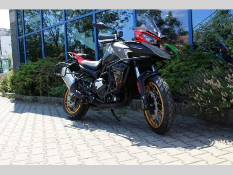 QJ Motor SRT 800 SX - hlavní fotka inzerátu