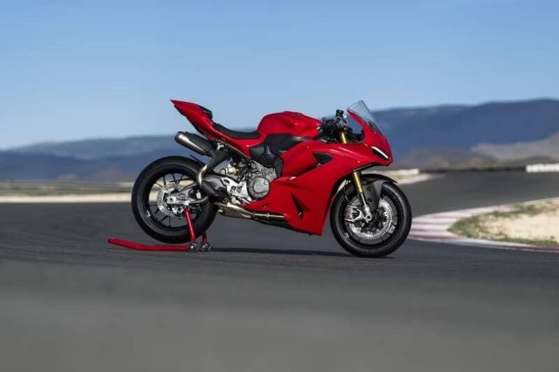 Ducati Panigale V2 - hlavní fotka