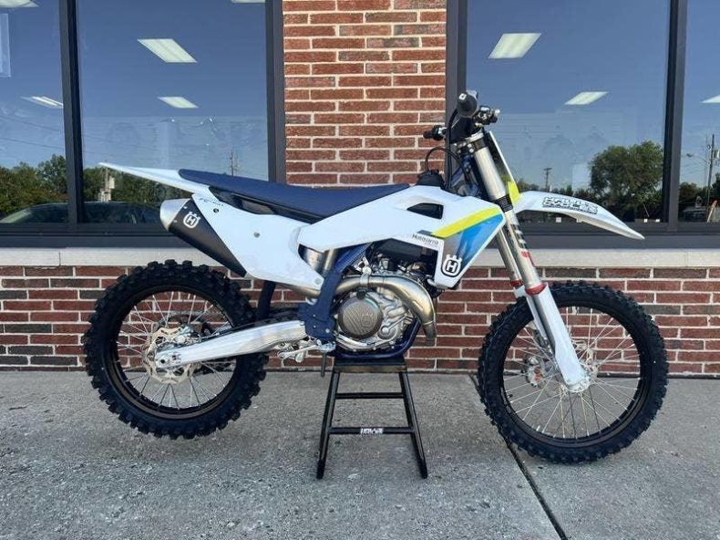 Husqvarna FC 450 - hlavní fotka