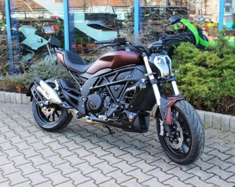 Benelli 502c - hlavní foto