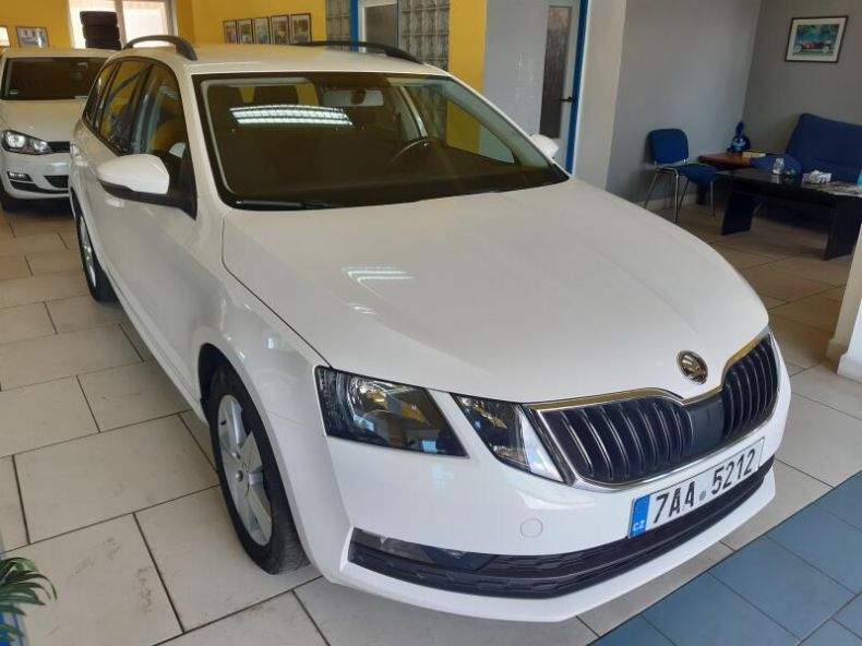 Škoda Octavia - hlavní fotka