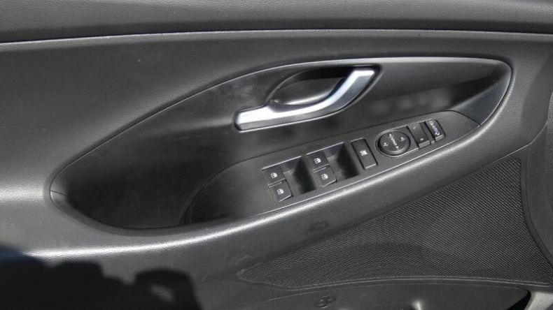 Hyundai i30 - hlavní fotka