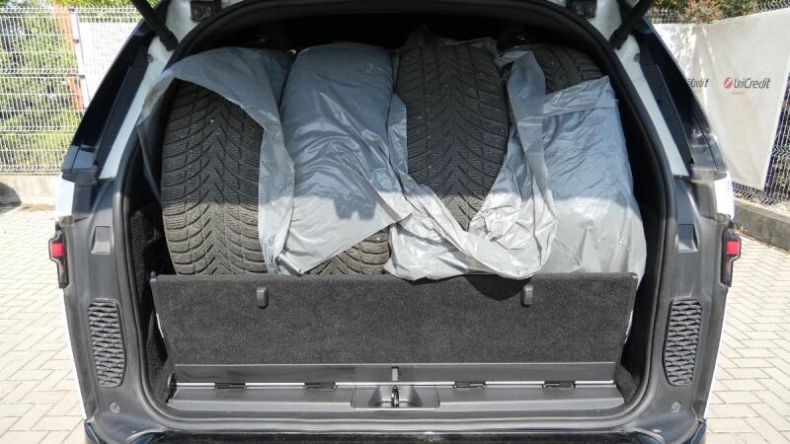 Land Rover Discovery - hlavní fotka