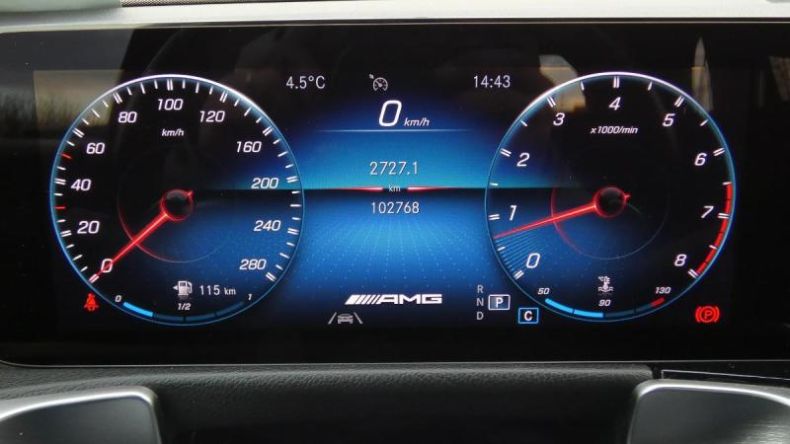 Mercedes GLB - hlavní fotka