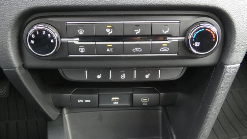 Kia Cee'd - hlavní fotka