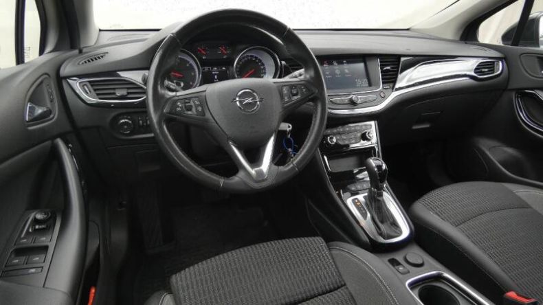 Opel Astra - hlavní fotka