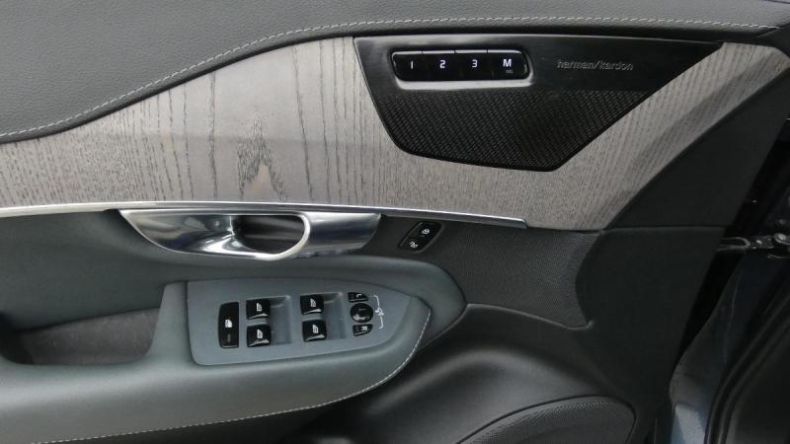 Volvo XC90 - hlavní fotka