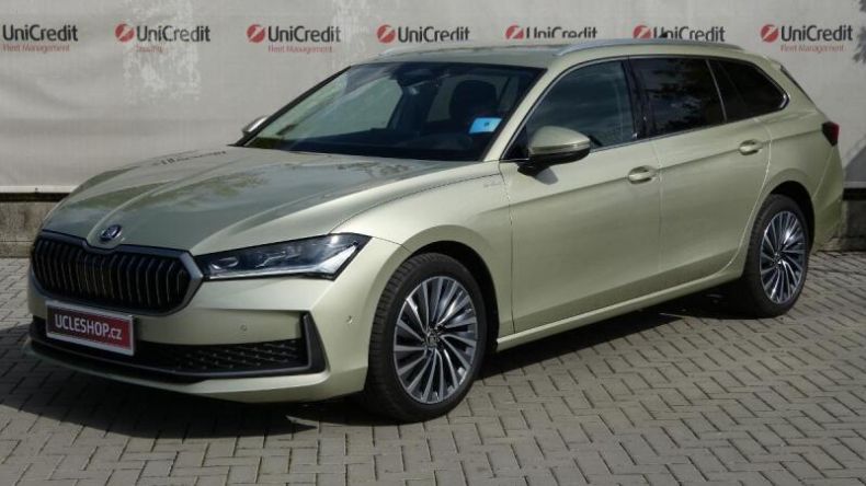 Škoda Superb - hlavní foto