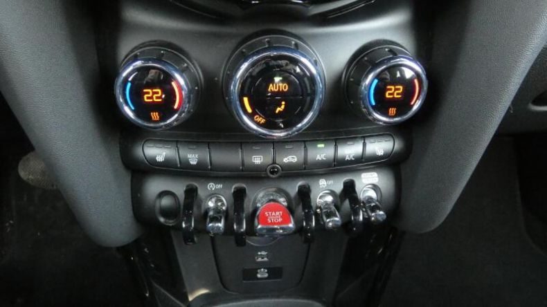 Mini Cooper - hlavní fotka