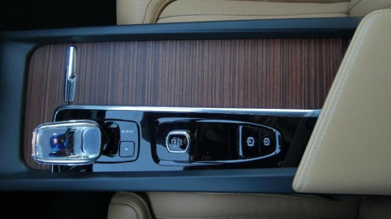Volvo XC60 - hlavní fotka
