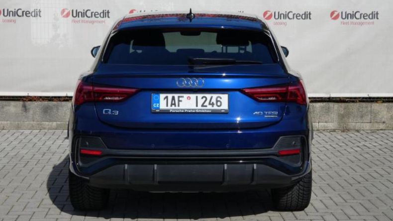 Audi Q3 - hlavní fotka