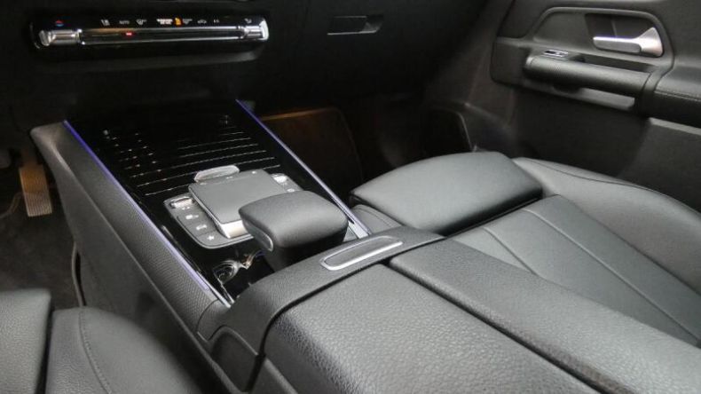 Mercedes GLB - hlavní fotka