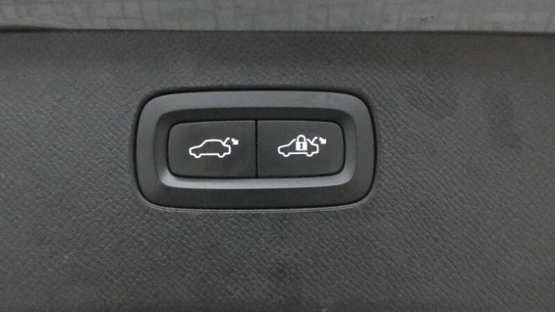 Volvo XC90 - hlavní fotka