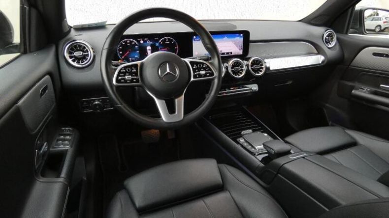 Mercedes GLB - hlavní fotka