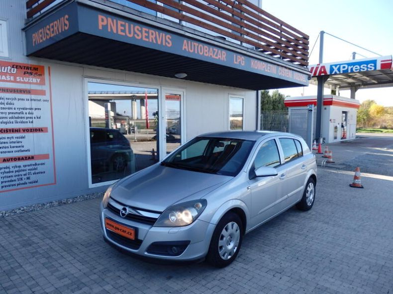 Opel Astra - hlavní fotka inzerátu