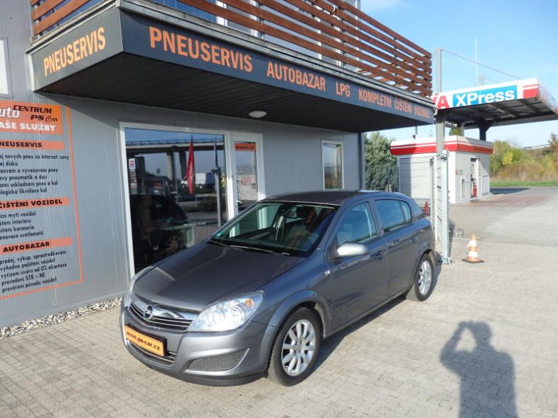 Opel Astra - hlavní fotka inzerátu