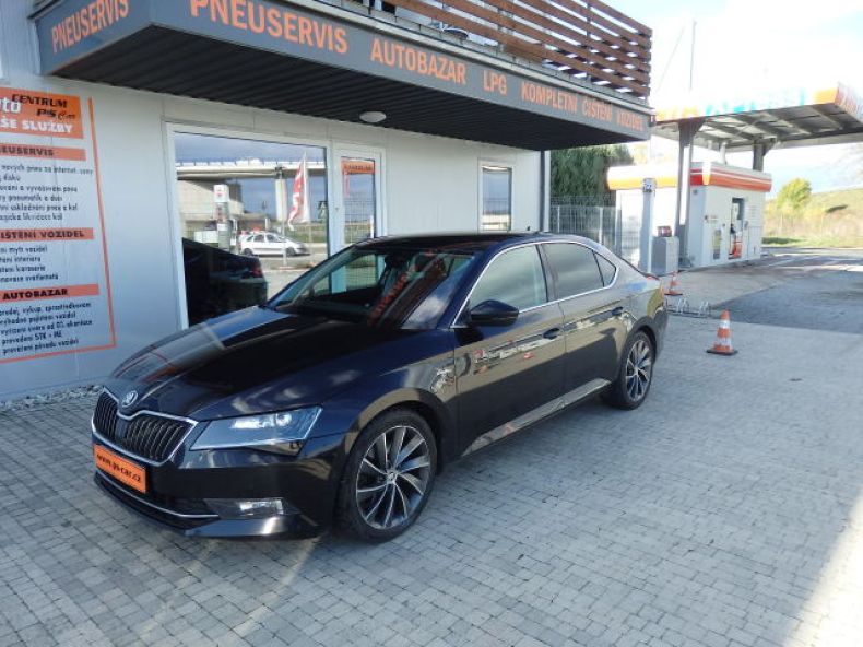 Škoda Superb - hlavní foto